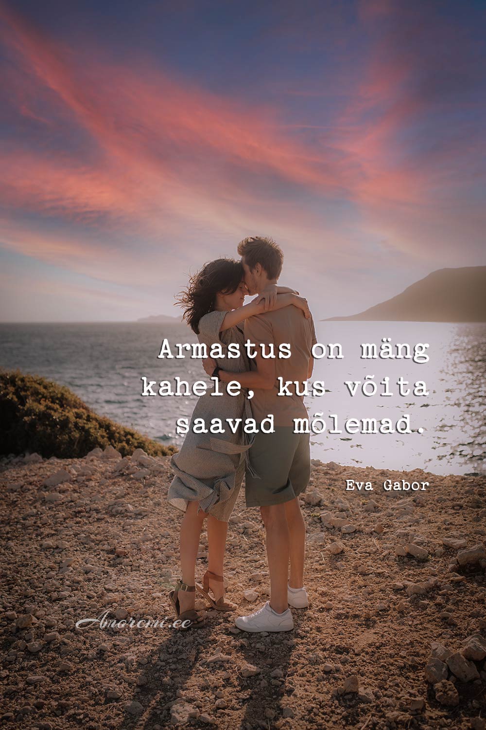 Tsitaadid: kallistav paarike